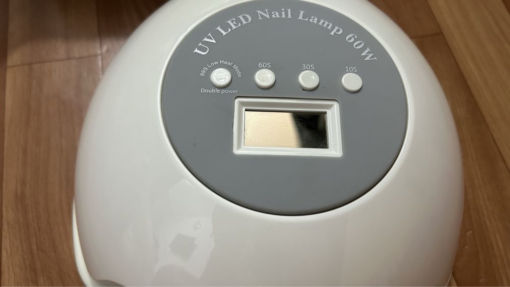 Лампа для маникюра