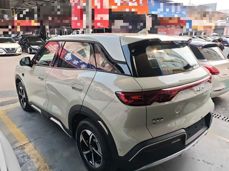 BYD Yuan UP Intelligent Driving Version 401 KM Dynamic Edition