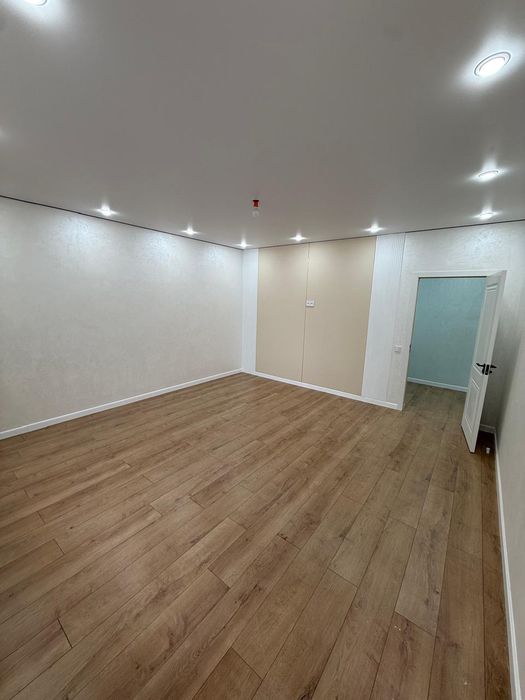 39 мкр 5дом 2 этаж 2 бөлмелі пәтер 75кв м2