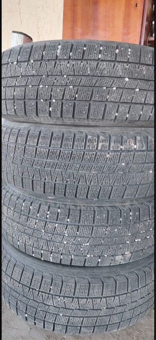 Продам резину 16 размером