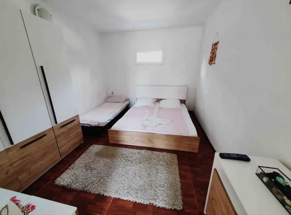 Inchiriez casa 11 camere Costinesti