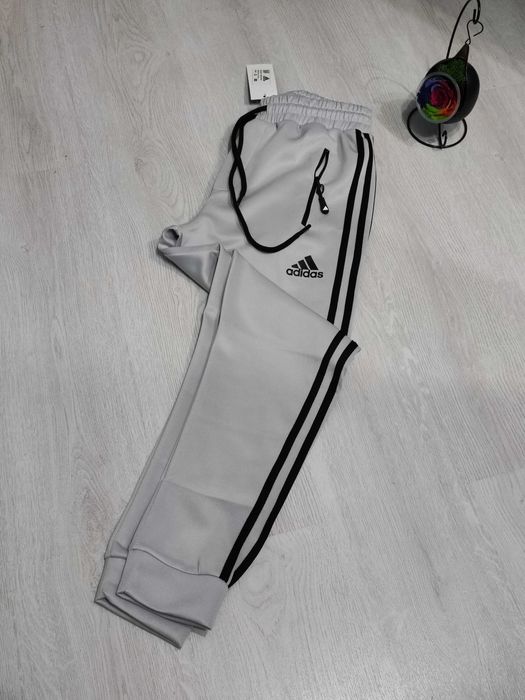 Pantaloni bărbați Adidas