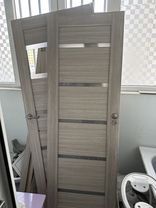 Продам 3 двери с ручками 80,80,70