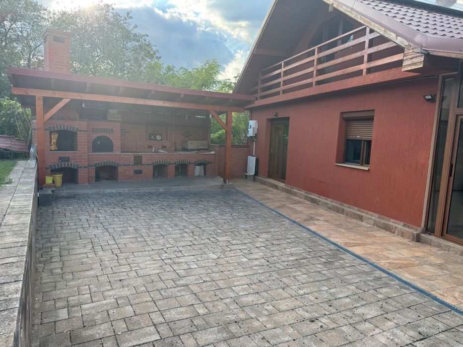 Casa de vanzare in Criseni