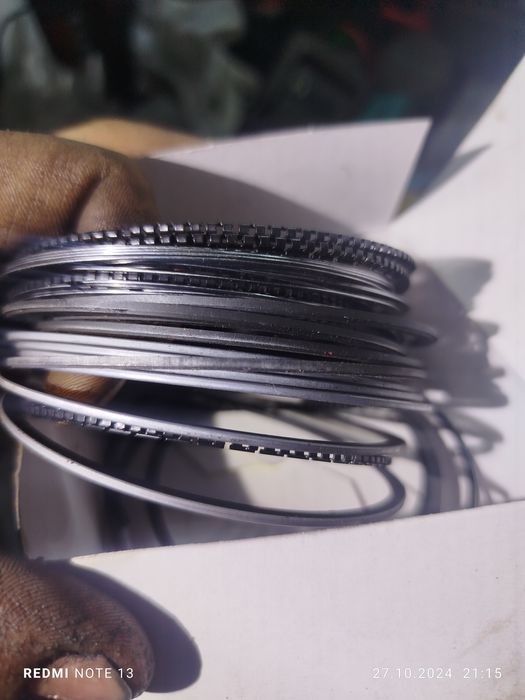 Поршня с кольцами