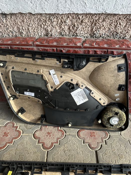 Продам комплект дверные карты на Бмв Е46 привозные