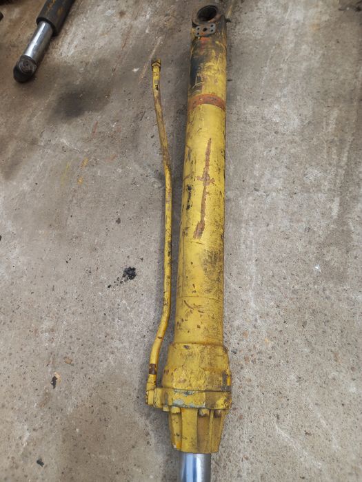 cilindru excavator Liebherr