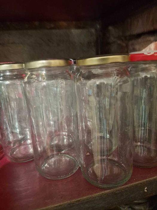 Продавам буркани от 260г до 1,062 литра