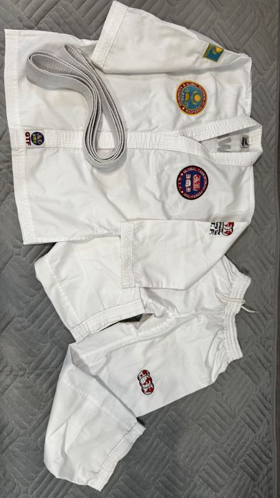 Амуниция и форма для тэквандо