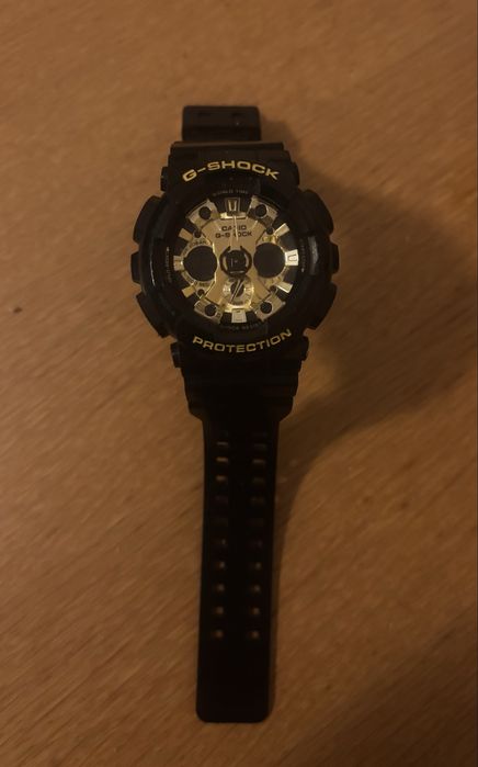 Часовник Casio G-Shock