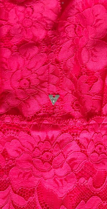 GUESS дантелена рокля, размер XS