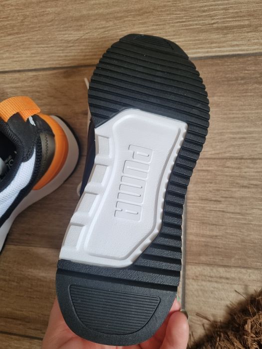 Adidasi noi puma