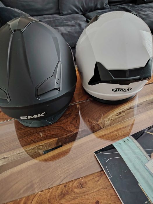 Vand doua casti moto