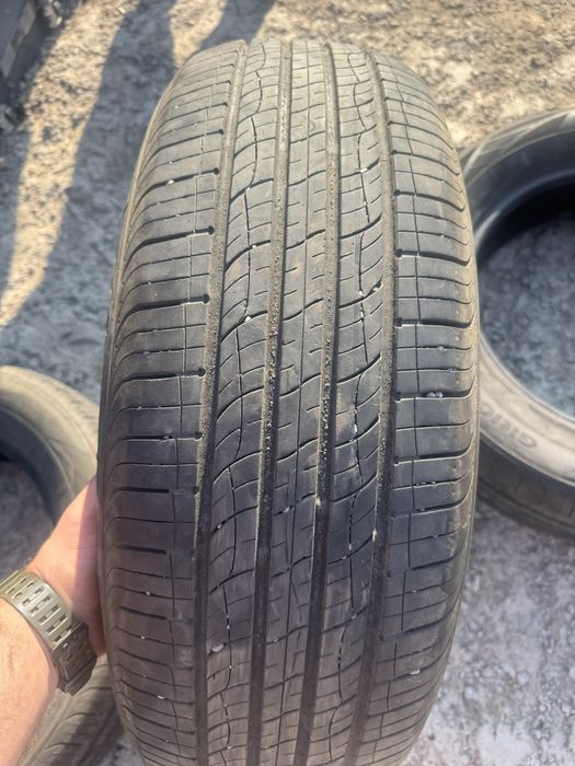 Продам резину 235. 65. R18