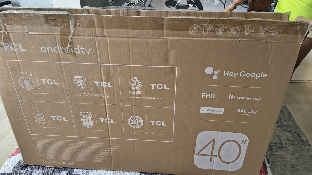 Телевизор TCL 40"