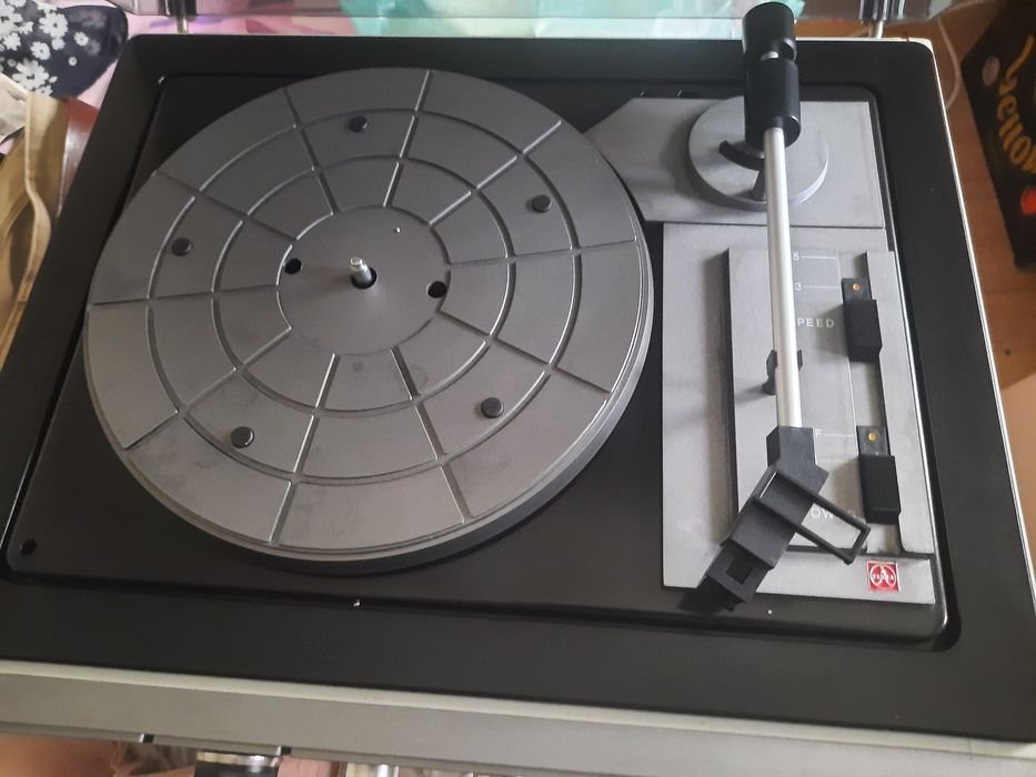 Pikup  cu amplificare.nu are boxele.