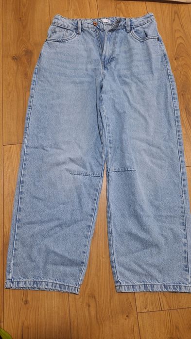 Vând blugi damă noi
