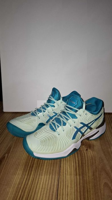 Нови маратонки Asics