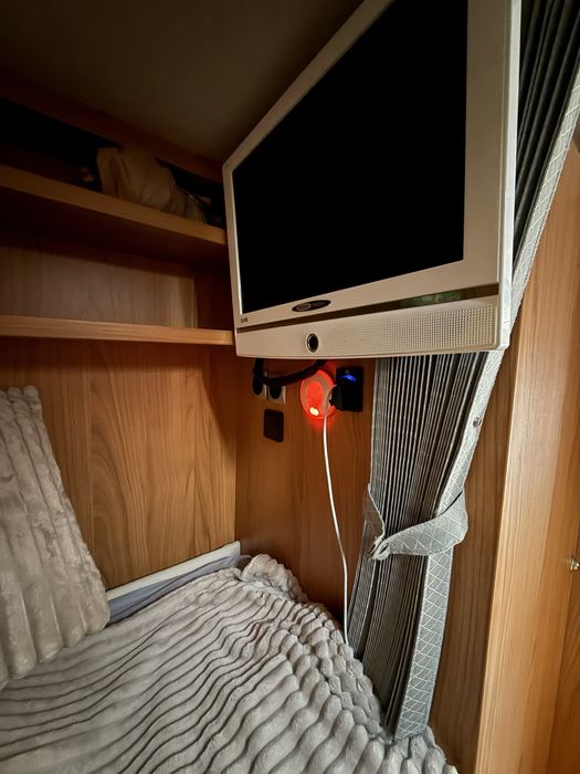 продавам кемпер Burstner Aviano автоматик