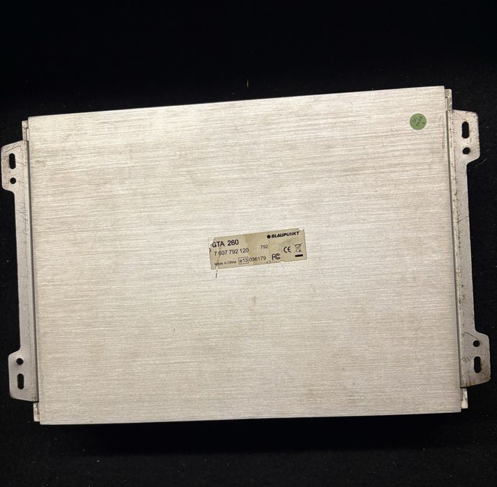 Усилвател blaupunkt gta 260