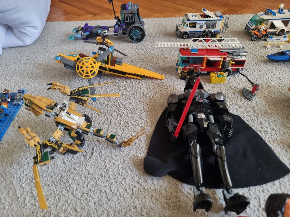 Vând lego Star wars bioncile hero factory city nexo knights chima