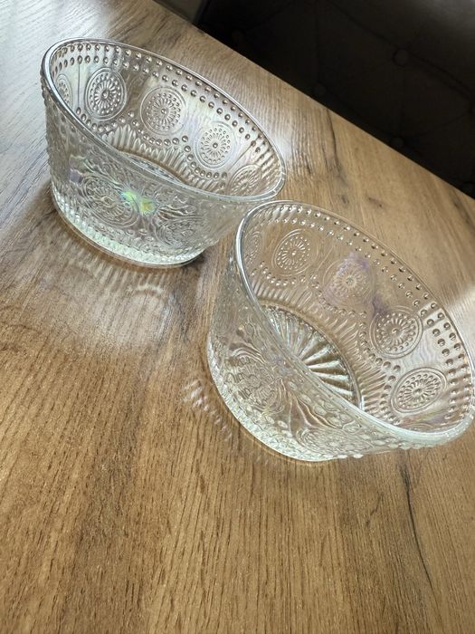 Пррдаются вазы талерки для фруктов и мини свлатов