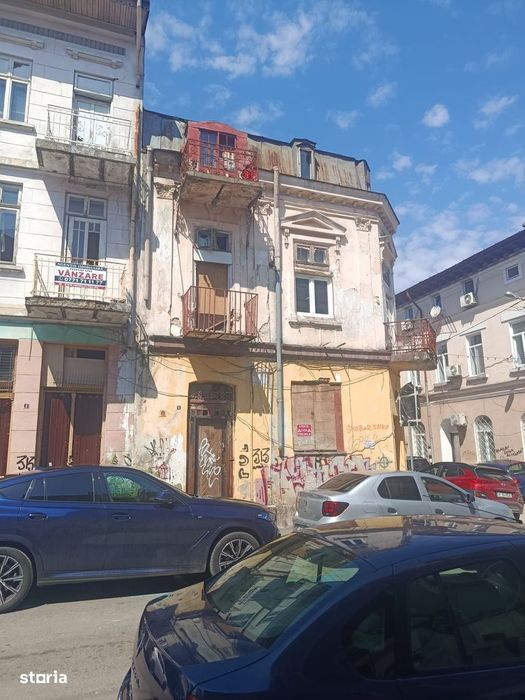 Propun spre vanzare vila in zona zero universitate 308 mp
