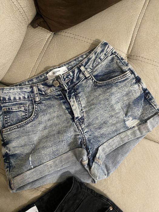 Два чифта къси гащи