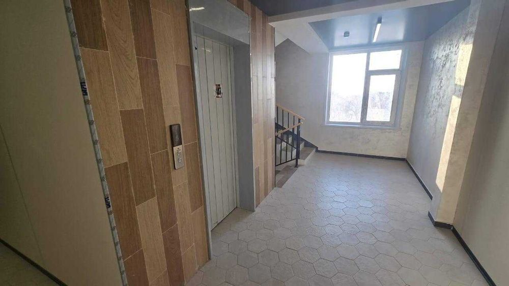 Продам 1 комнатную ЖК Ривьера