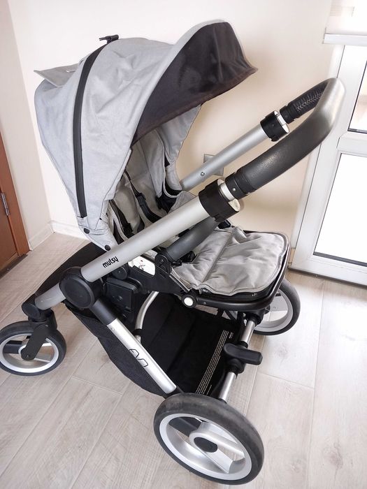 Бебешка количка Mutsy Evo + всички аксесоари.