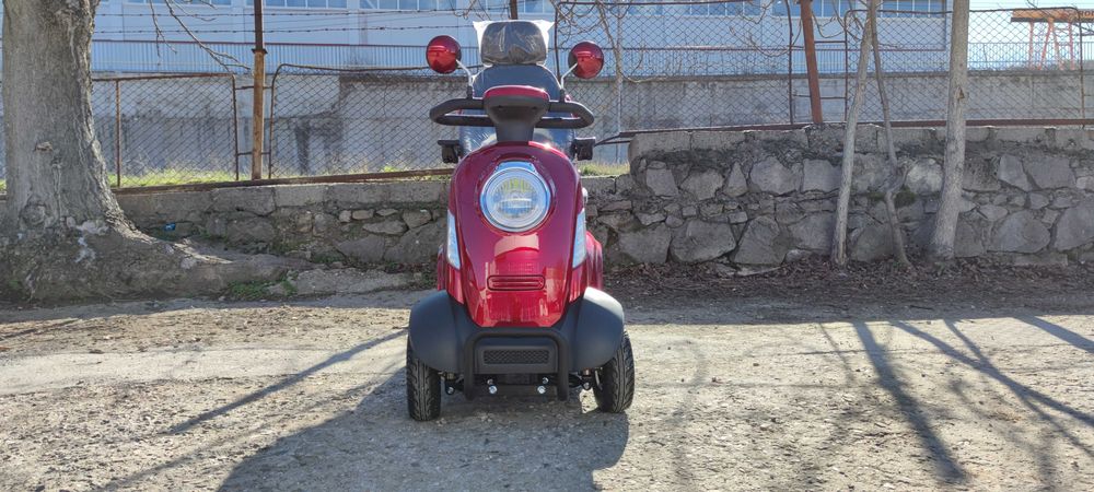 Електрическа четириколка SCE 340 за инвалиди до 20 км в час скорост