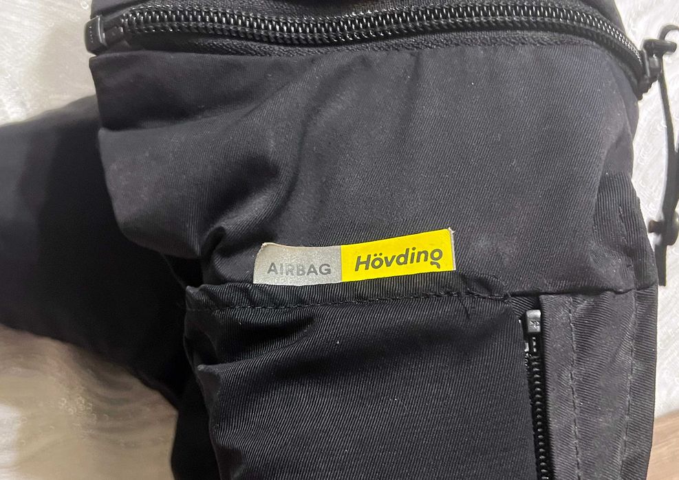 Casca airbag bicicleta Hövding M protectie urbana