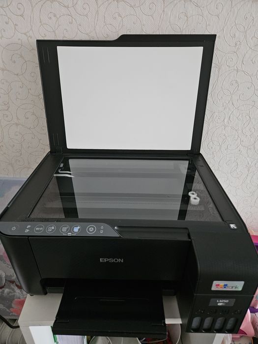 Продам Мфу EPSON L3250