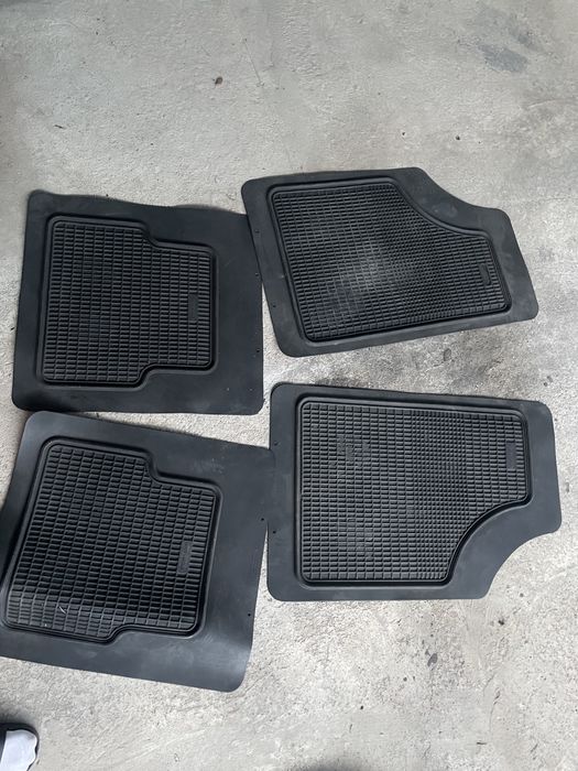 Полики идеал, на камри 30-35, качество самое лучшее с тех времен.