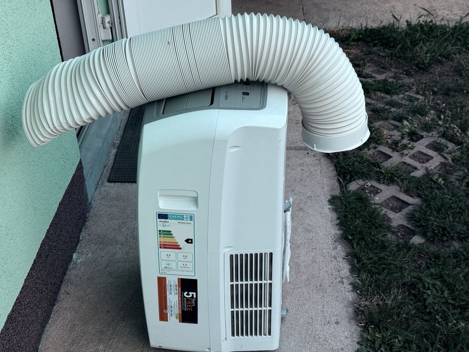 Aparat aer conditionat whirlpool  pacw212co