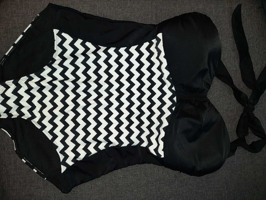 Costum de baie intreg XL