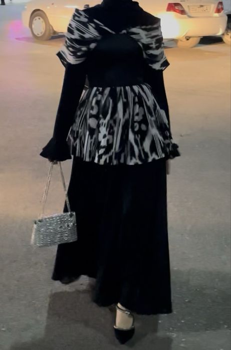 Vecherniy köylak, korsetli