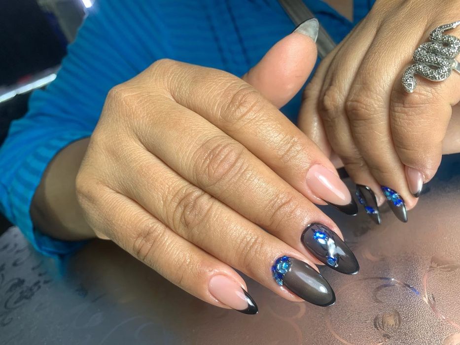 Маникюр Педикюр ! Сертифицированный мастер ногтевого сервиса.