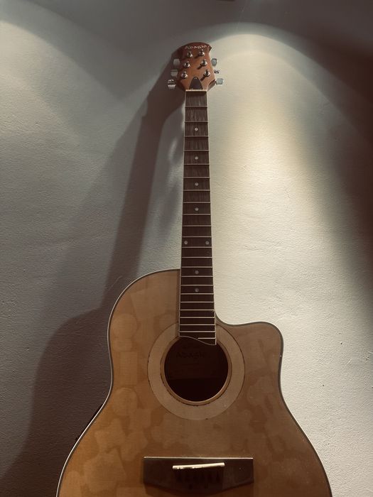 продам/обмен  гитару б/у