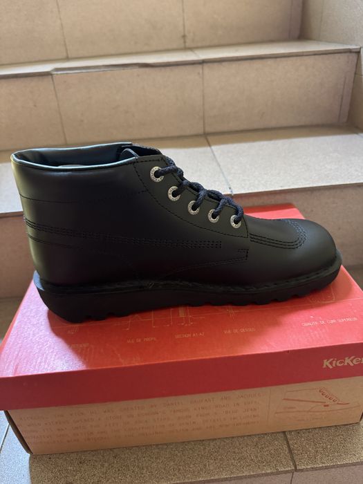 Нови мъжки обувки Kickers