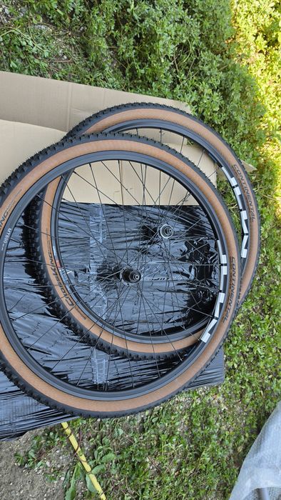 Set de roti Shimano Mt500 29" cu 24C noi cu anvelope noi