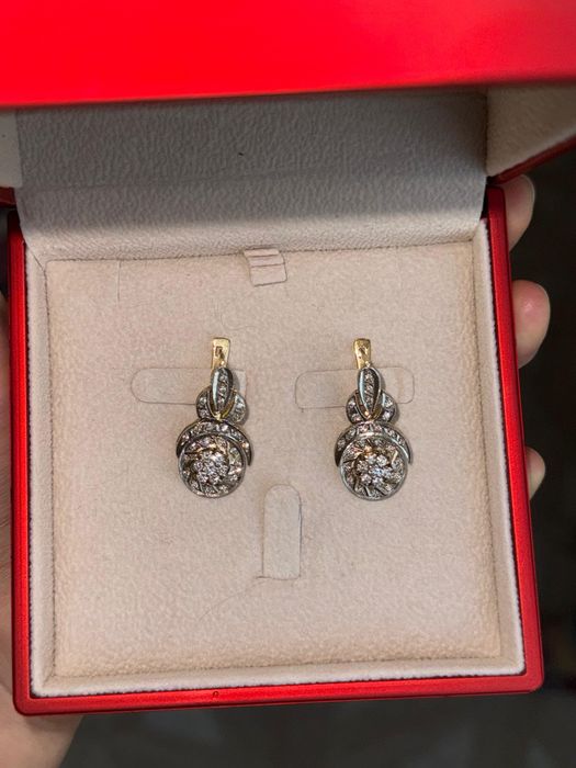 Шикарные серьги с бриллиантами