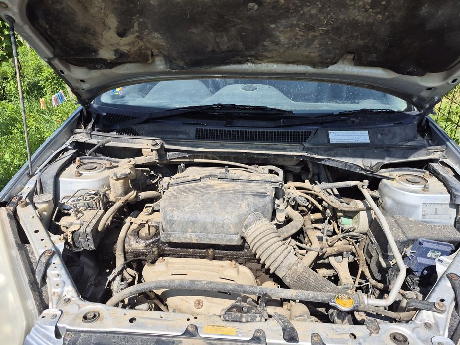 Dezmembrez toyota rav 4