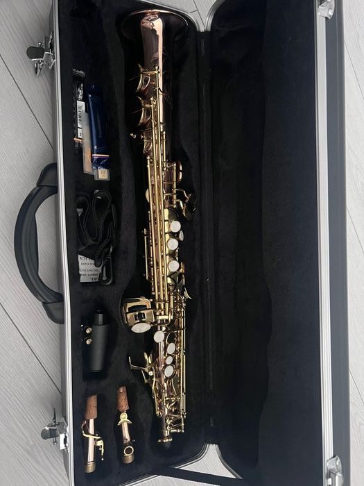 Vând saxofon sopran drept thomann tss 350