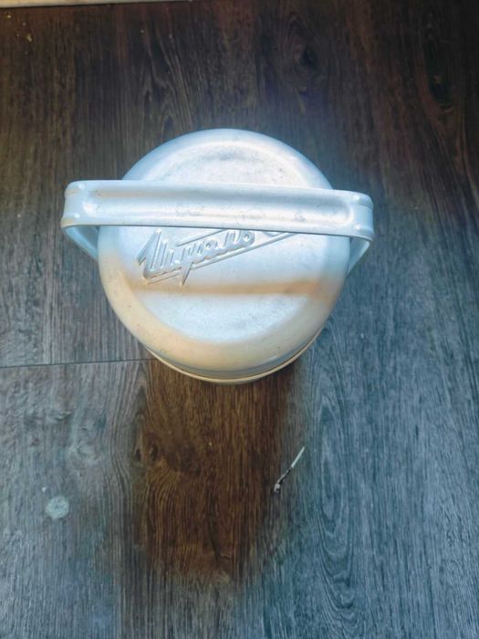 Примус Шмель туристически котлон от 1976 чисто нов. Договаряне.