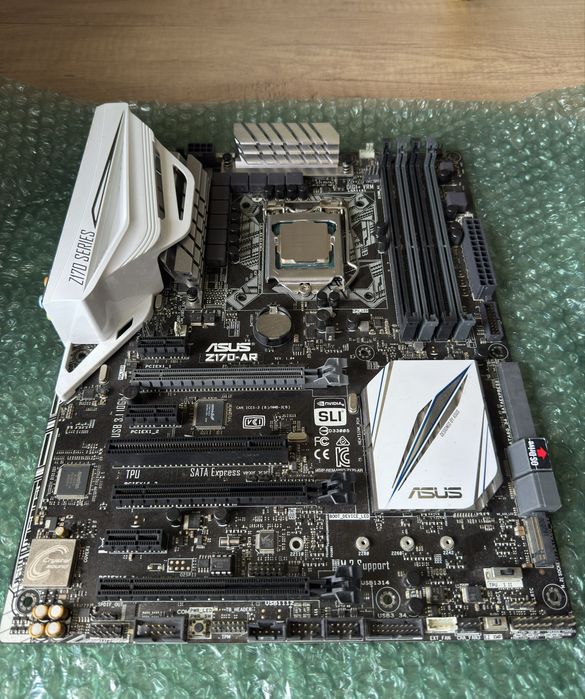Placa de baza Asus Z170-AR + i7-7700ES