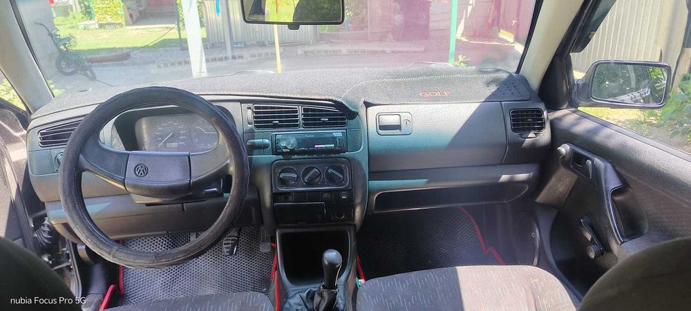 Продам Golf 3 1.8