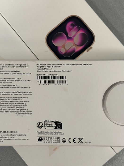 Продавам нов Apple Watch 11 42mm