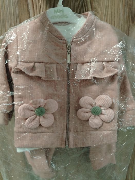 Қыз балаға арналған сәнді тройка