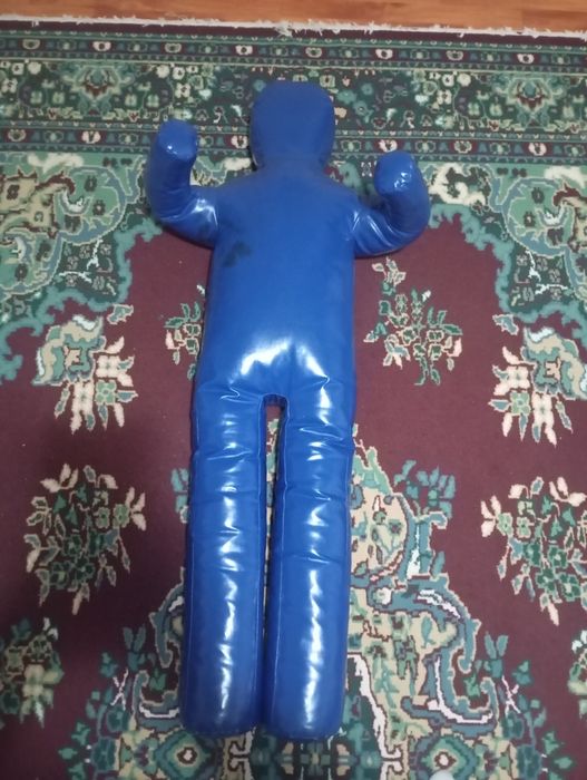 Vând manechin de lupte (înălțime 1.30)